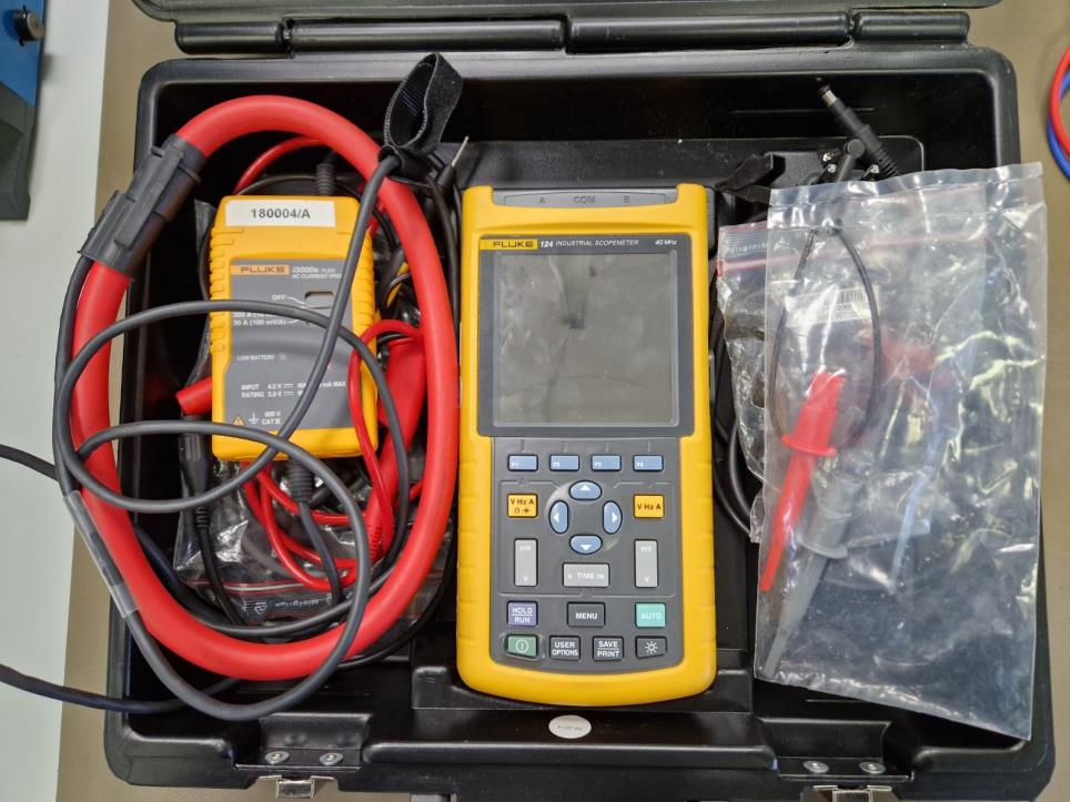 Used Fluke  124  Scopemeter for Sale (Auction Premium) | NetBid Industrial Auctions